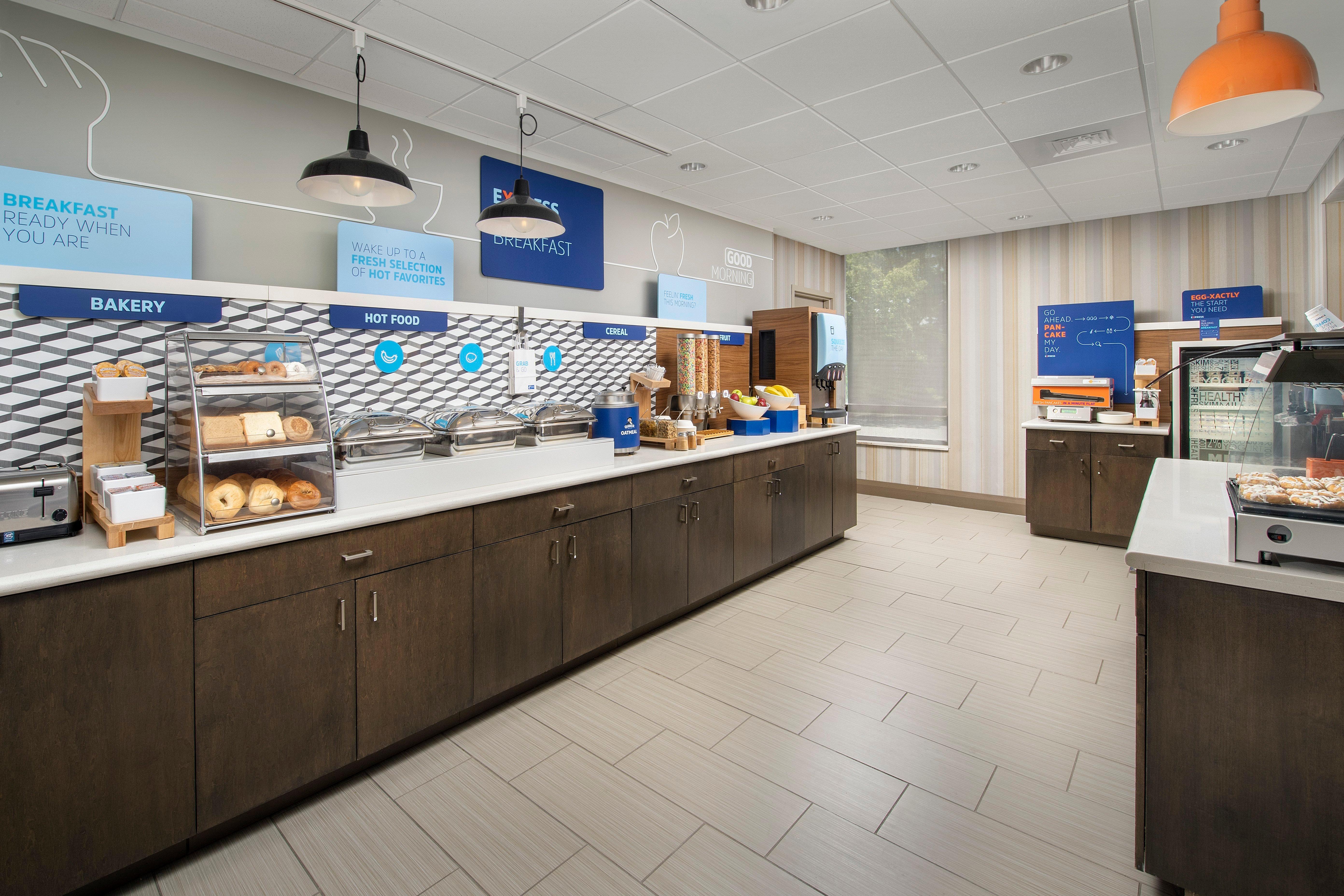 Holiday Inn Express Boston North-Woburn By Ihg Экстерьер фото